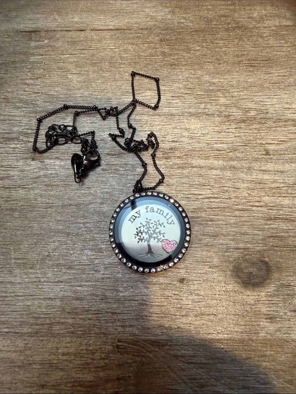 Origami Owl Necklace.  My Family Plate & Pink Rhinestone Heart. 💗 NEW